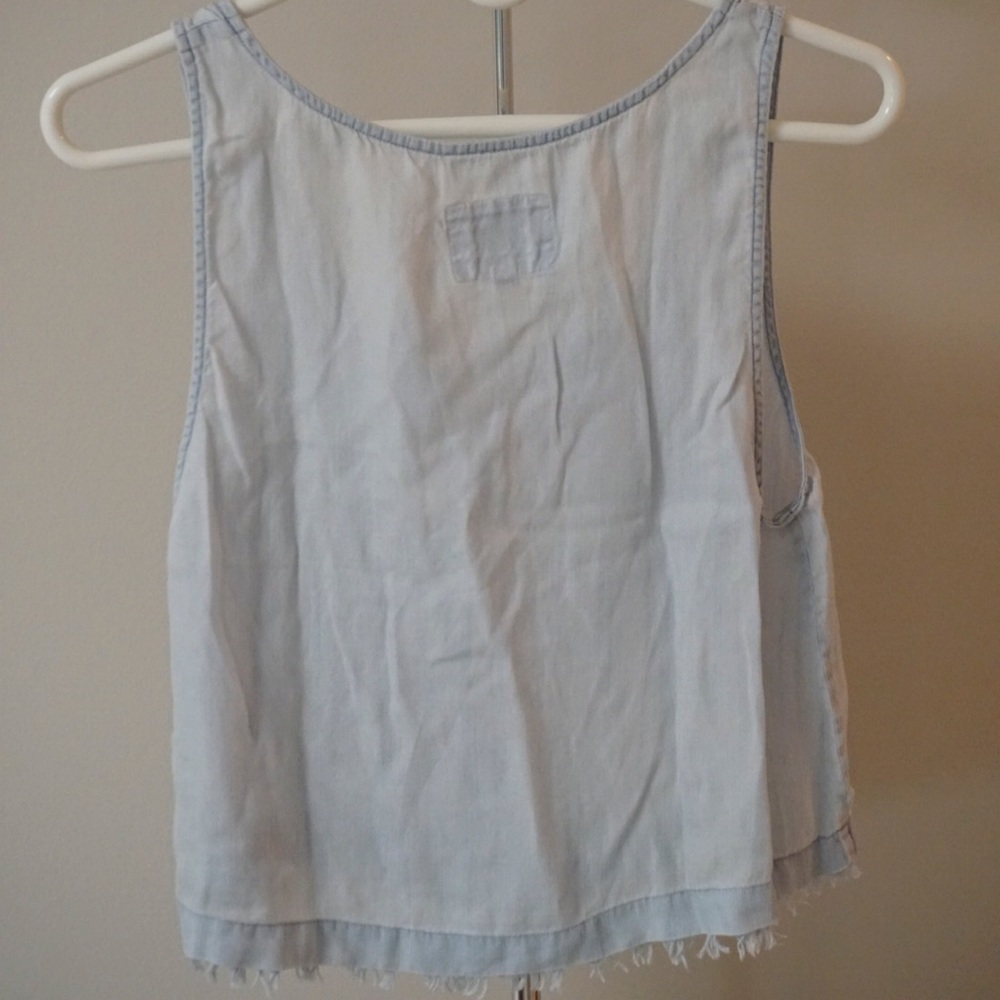 Rails Croptop - Picture 2 of 3